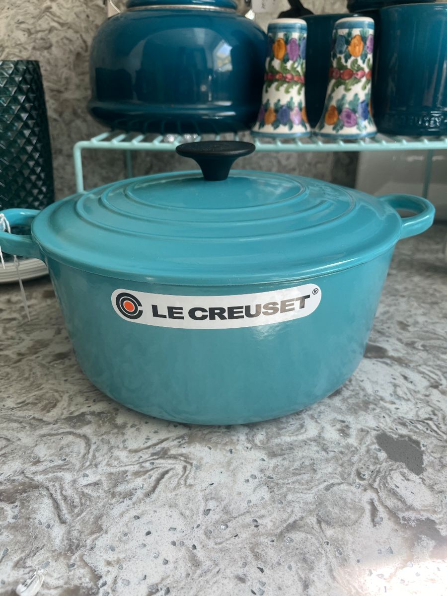 NEW Le Creuset Dutch oven