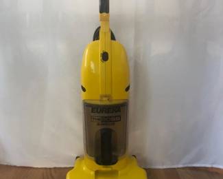 13 EurekaTheBossSuperLiteBaglessUprightVacuumCleaner