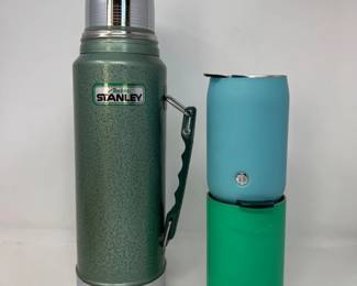 31 StanleyStarbucksThermosTrioClassicGreenCozySeries