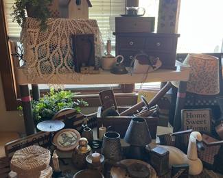 Again, nice primitive style decor