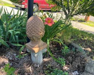 Yard is full of garden decor
