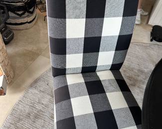 #27 - $450 - Black/white table with 6 checker chairs 42D +12L(leaf) x30H - chairs 20Wx18Dx37H