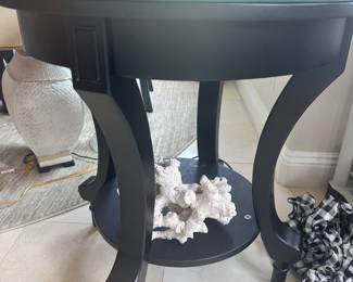 #32 - $100 - Black round table with mirror top 24Dx24H
