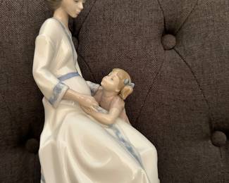 #124 - $68 - Lladro Great expectations #5650