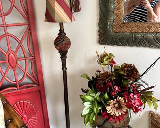 #7 - $70 - Venetian style floor lamp 9Wx9Dx63H with tassel
