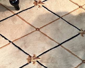 #79 - $100 - Fleur de Lys rug 5x7 wool