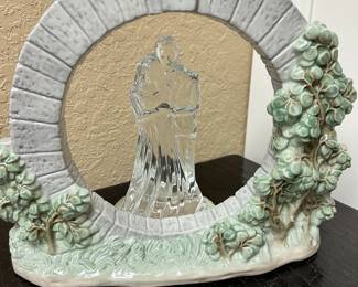 #62 - $45 - Lladro Bermuda Moon gate 12Wx6Dx10H #7503