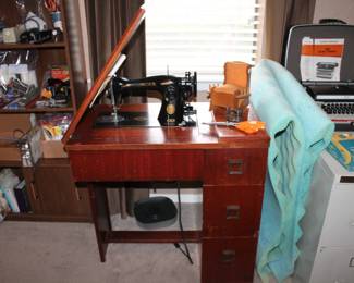 Vintage Singer Sewing Machine