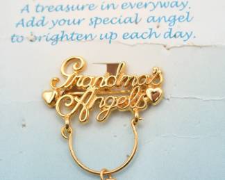 Grandma's Angels pendant/brooch