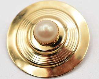 gold tone circle brooch