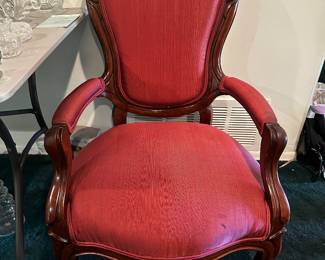 Antique carved Victorian chair. Excellent condition. Final price. $80
