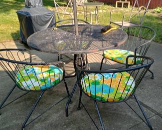 Vintage patio set 