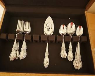 Oneida Michaelangelo set