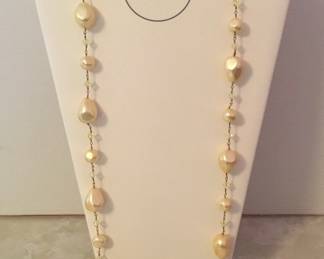 Vintage long pearl necklace