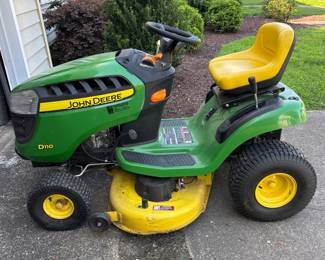 John Deere D110 Lawnmower