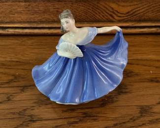 Royal Dalton Elaine Miniature Ladies Series