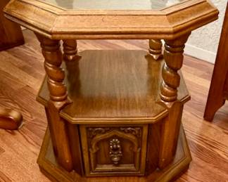 Mid Century Glass Top End Table.