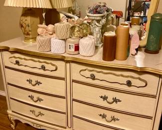 Vintage Provincial Dresser w/Mirror.
