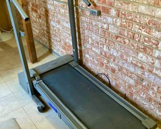 Weslo Cadence DS11 Treadmill