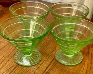 Anchor Hocking Uranium Glass Sherbet  Set. (4)