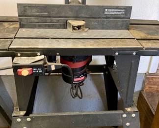 Craftsman Deluxe Router w/Router Table.
