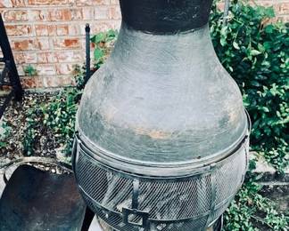 Large Cast Iron Chimanea. 