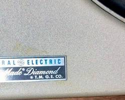 Mid Century GE Stereo Console. AM/FM Tuner w/Turntable.