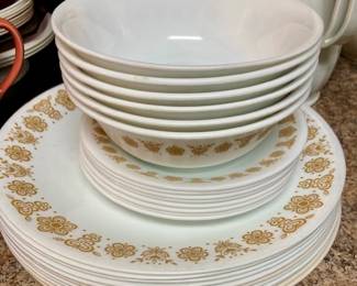 Vintage Corelle BUTTERFLY GOLD Plates and Bowls. 26 Pieces.