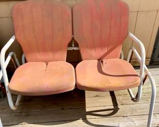 Vintage Mid Century Metal Patio/Porch Glider Loveseat.