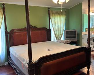 King Poster Bed