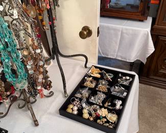 Lot's of costume jewelry