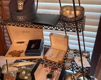 Mens watches and ladies vintage watches