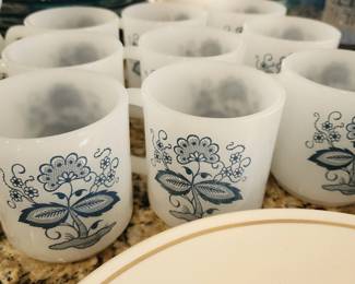 Glasbake mugs blue onion