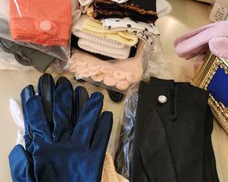 so many vintage gloves