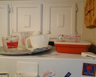 Pyrex measuring cups