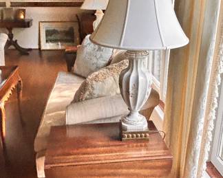 Lots of side tables & lamps