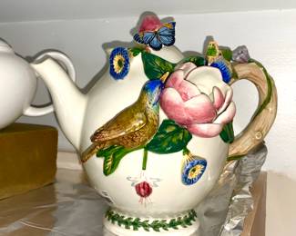 Tea pots