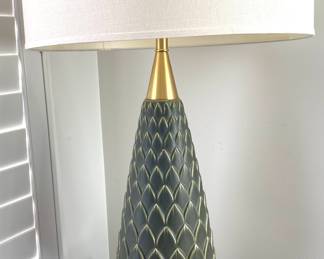 Artichoke form lamp