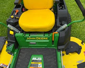 John Deere Z530 M zero turn mower like new