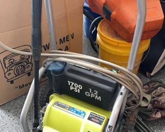 1700 pressure washer