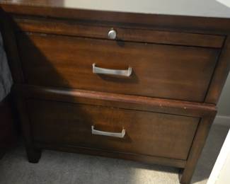 6 piece bedroom set - side table