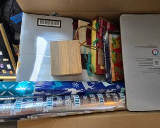 Wrapping paper (free)
