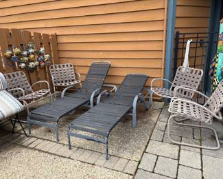 2 Strap Loungers, 4 Strap Chairs