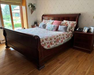 King Sleigh Bed