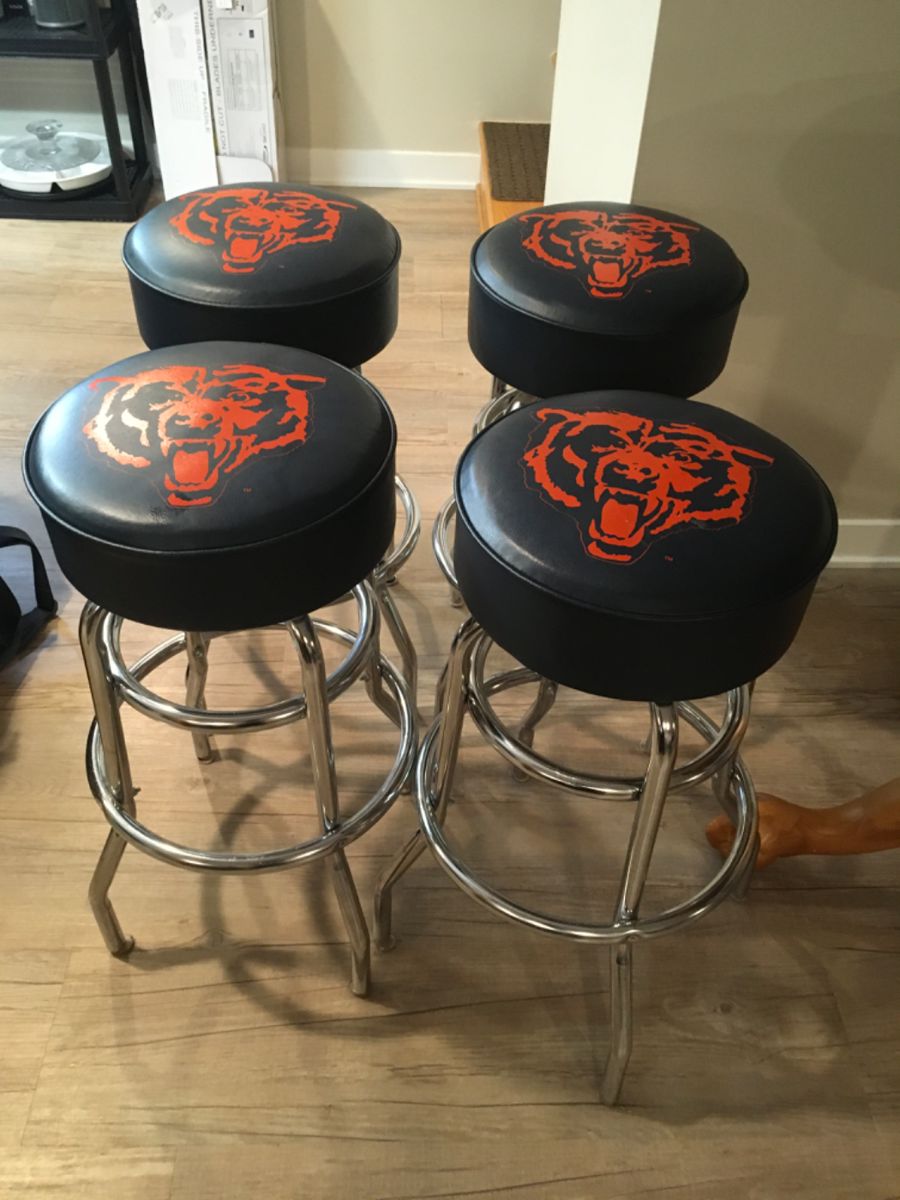 SET OF FOUR BEARS BAR STOOLS