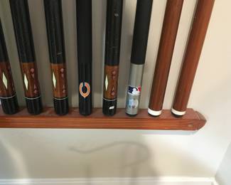 EXTRA POOL CUES