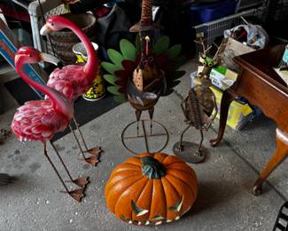 YARD ART