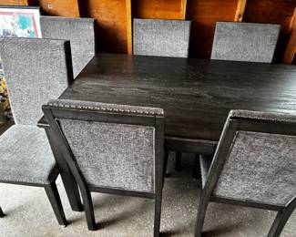 NICE SEVEN PIECE DINING TABLE AND CHAIRS