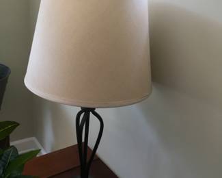 IRON TABLE LAMP