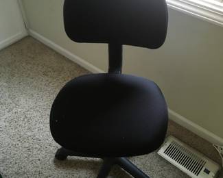 OFFICE CHAIR